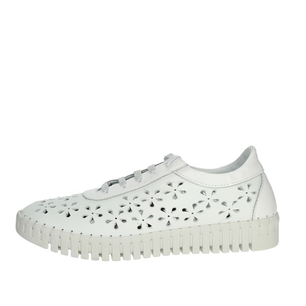 Nina Capri Shoes Sneakers White 65503