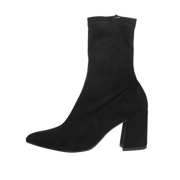Pregunta Shoes Heeled Ankle Boots Black IC9821C