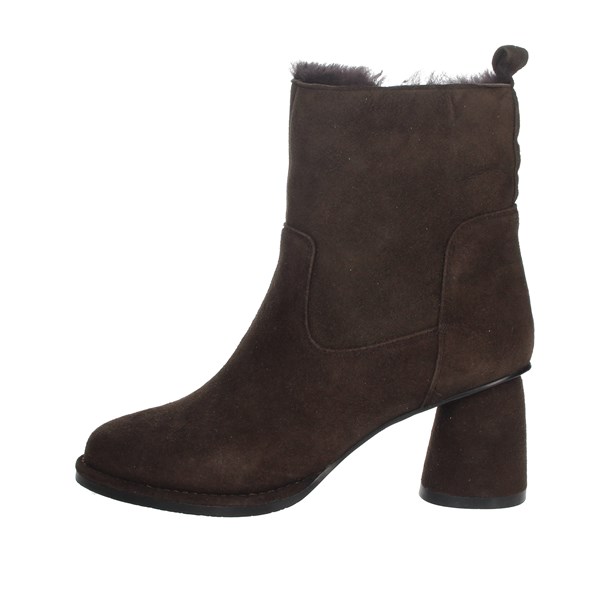Nina Capri Shoes Low Ankle Boots Brown IC-138