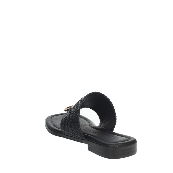 Carmela Shoes Flip Flops Black 67855