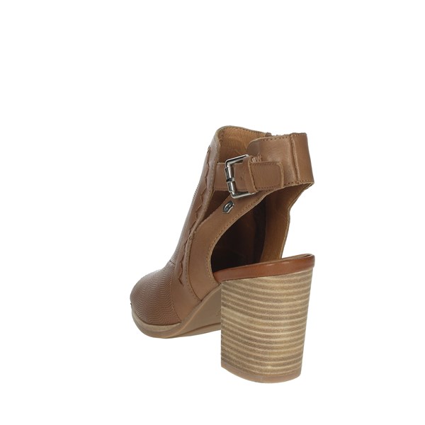 Carmela Shoes Sandal Brown leather 67670