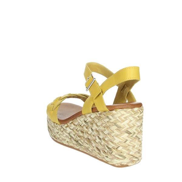 Carmela Shoes Platform Sandals Mustard 67853