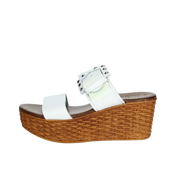 Cinzia Soft Shoes Platform Slippers White CB25406V