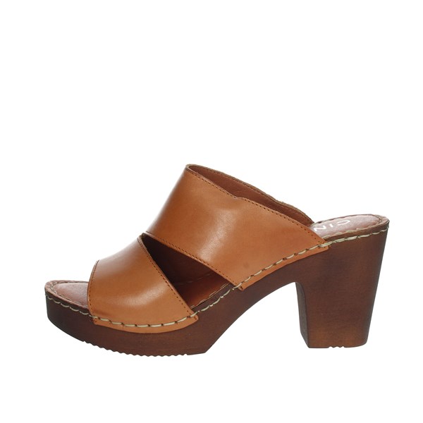 Cinzia Soft Shoes Clogs Brown leather PQ86185372