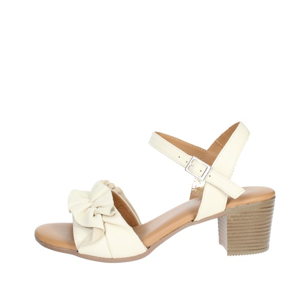 Cinzia Soft Shoes Heeled Sandals Creamy white IV16711