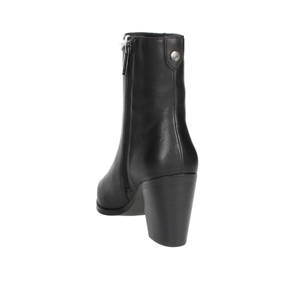 Carmela Shoes Heeled Ankle Boots Black 160336