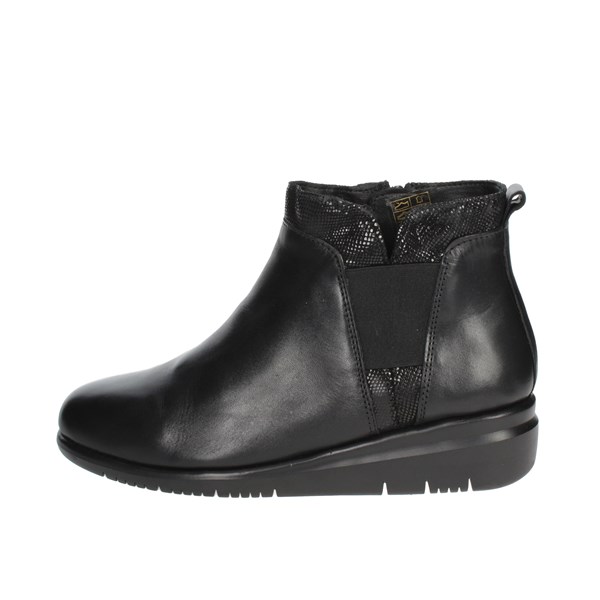 Cinzia Soft Shoes Low Ankle Boots Black IV17859-F