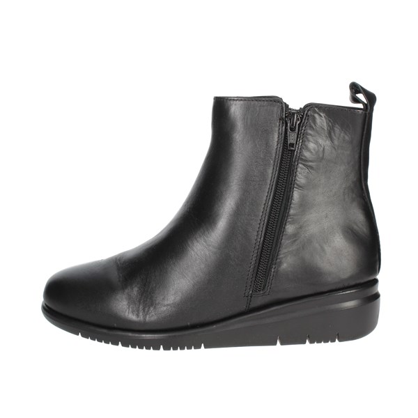 Cinzia Soft Shoes Low Ankle Boots Black IV18952
