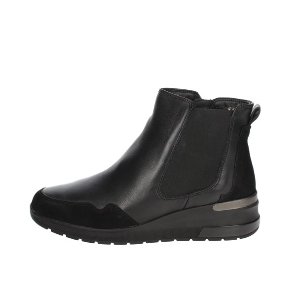 Cinzia Soft Shoes Wedge Ankle Boots Black IV17733-SS