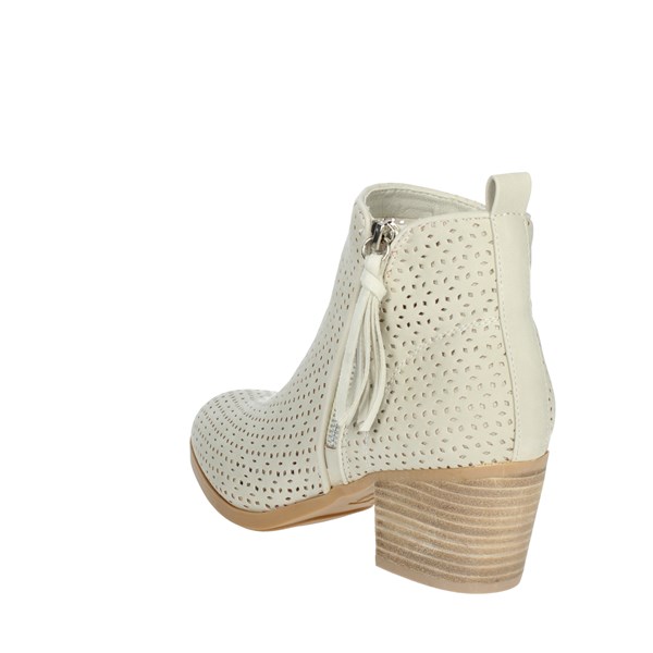 Refresh Shoes Heeled Ankle Boots Beige 170572