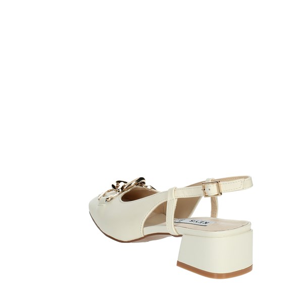 Keys Shoes Pumps Creamy white K-7671