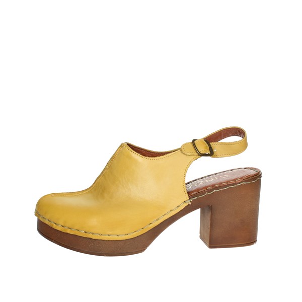 Cinzia Soft Shoes Heeled Sandals Mustard PQ1143622