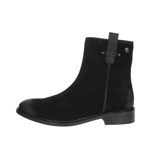 Carmela Shoes Low Ankle Boots Black 160048