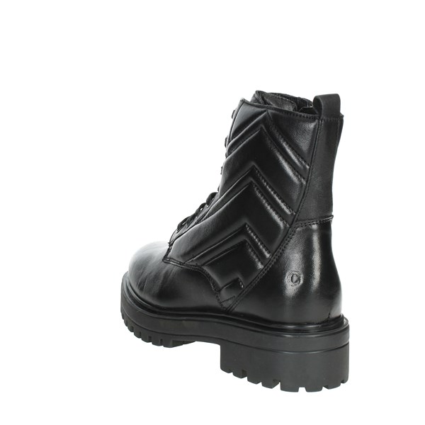 Carmela Shoes Boots Black 160067
