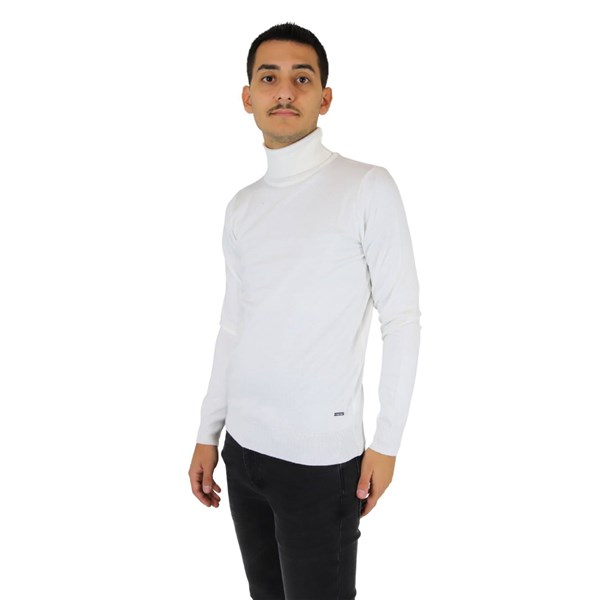 Take Two Clothing  Creamy white UTA4603