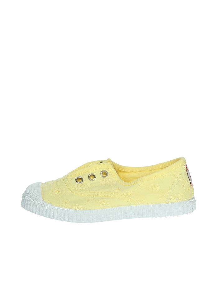 Cienta Slip-on Shoes Yellow Cienta Shoes Slip-on Shoes Yellow 70998